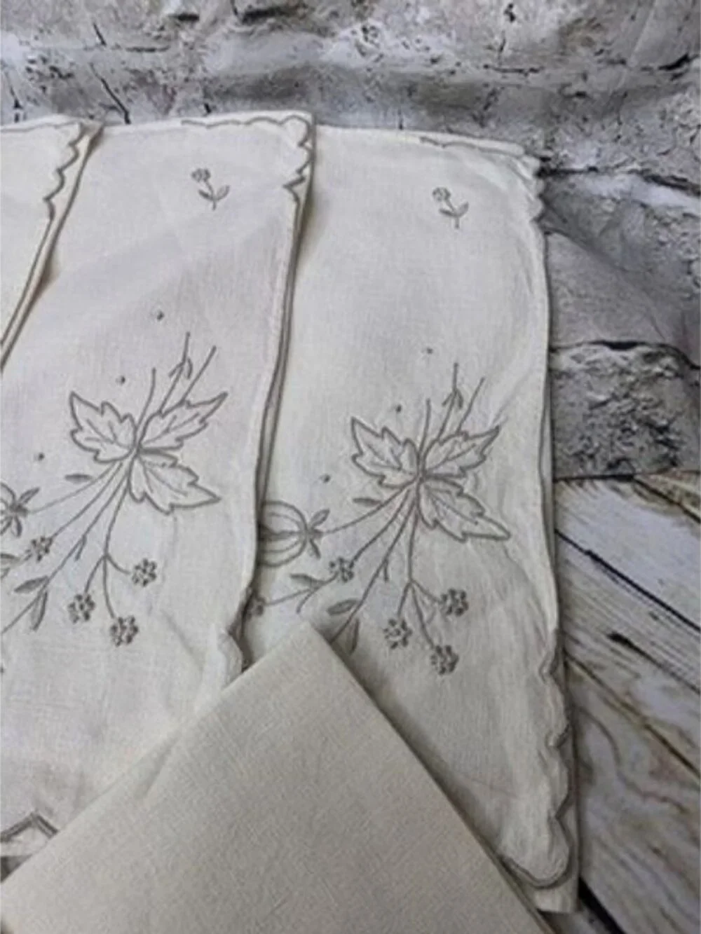 Set Of 8 Vintage Embroidered Rosebud Floral Linen Napkins Cream Gray 2 w Stains